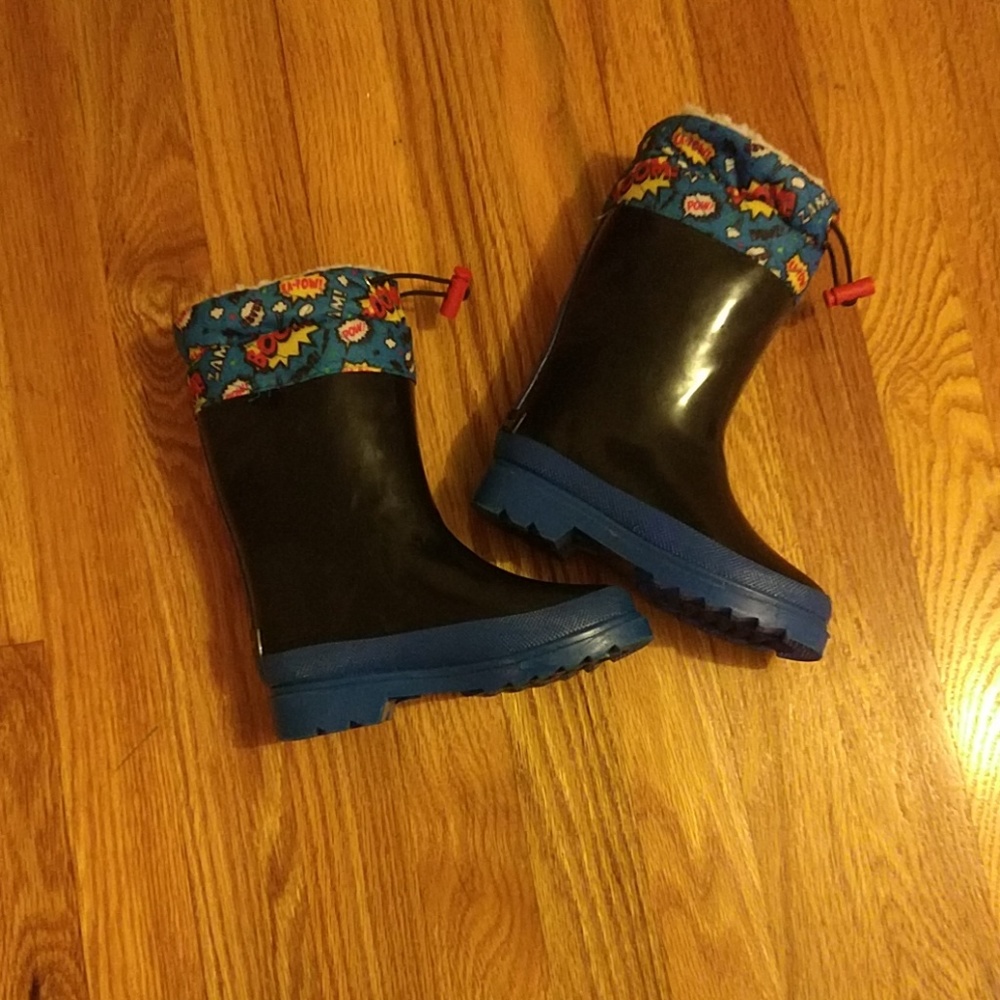 Boys Lily & Dan all weather boots.